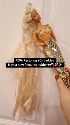 A before & after of 1995 Jewel Hair Mermaid Barbie 🧜‍♀️✨️She is still one of my favourite 90s Barbie restorations so far 🫧💖 She was only the 3rd doll that I'd ever tried to restore, so I didn't have a clue if her hair could even be fixed 👀😂 After hours of detangling, brushing, some hair loss, a good shampoo, condition & boil wash I managed to get her back to her original silky long hair 🧜‍♀️✨️ #barbie #90sbarbie #restoration #beforevsafter #90snostalgia @barbie