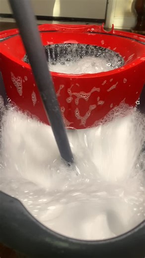 Cleaning with Snail 🐌 on Instagram: "This texture #cleantok #asmr #sudsy #clean #fyp"