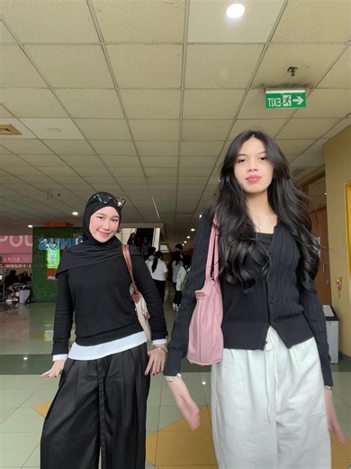 Layering Outfit Ideas for Rainy Days