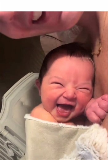 Baby laughing 🥰🥰🥰#baby #cutebaby #newborn #funny #funnybaby #babyfever #cute #babylove #babiesoftiktok #funnyvideo #usa🇺🇸