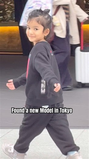 Found a new model in Tokyo Japan 🇯🇵 #model #japan #girl #travelvlog #shorts #indian