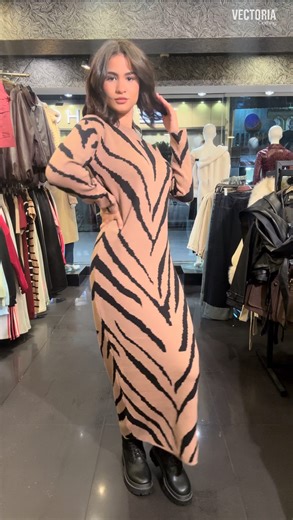 Vectoria clothing on Instagram‎: "مش أي Dress… ده Presence يتحس من أول لقطة. الدريس لوحده شيك، ومع التفاصيل الصح؟ يبقى Luxury واضح قدّام الكاميرا. قطعة بتتكلم من غير ما تشرح نفسها. 💌 اكتبي اللون + المقاس 🚚 شحن سريع لكل المحافظات ⭐ Limited Pieces winter luxury dress · chic winter outfit · soft luxury style · elegant women fashion · vectoria store"‎