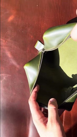 Upgrade your travel bag with the Lindy Leather Dopp Kit