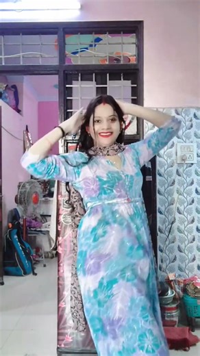 Katto Gilhari Chhammak Chhallo Raani 🐿️💃 | Desi Dance #desidance #viral #dancevibe