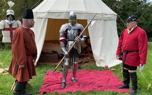 （英格兰）15 世纪的披甲战士该如何装备 What Did a Man at Arms Wear?