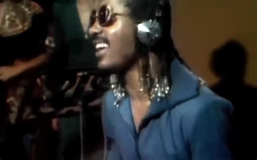 361K views · 18K reactions | Stevie Wonder on the Rhodes 7055 performing "As" from his iconic album Songs in the Key of Life (1976). : @linearlabsmusic #steviewonder #rhodes7055 #linearlabs | Jazz Is Dead | Facebook