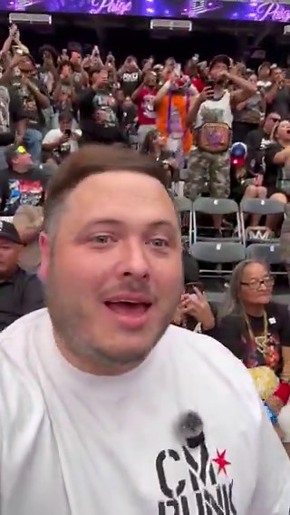 Let me be clear, I heard she signed - I guessed she'd return on RAW. This was legit a surprise and I loved it.Can the "stop having fun" crowd chill out pls 😂