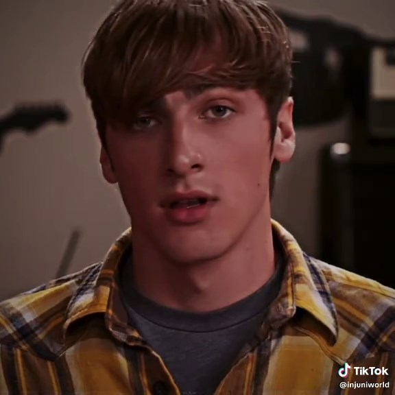 never forget your first crush || scp: undercoversceness on ig #bigtimerush #kendallschmidt #loganhenderson #kendallknight #loganmitchell