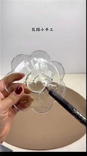 Well and outstanding flower for home and office too beautiful and well.