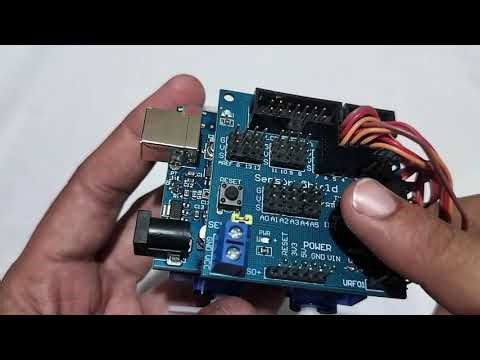 Building a simple walking robot using Arduino and 4 servo motors