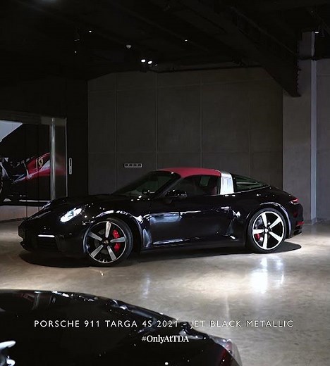 Porsche 911 Targa 4S 2021 - Jet Black Metallic