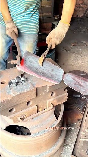 Forge Traditionnelle : Fabrication de Lames en Acier