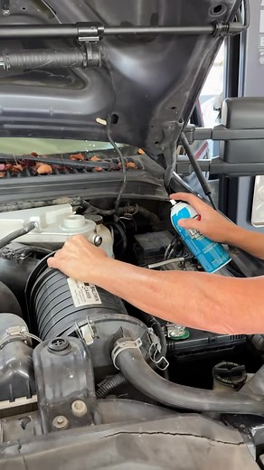 Diesel crankcase pressure. Not something you want on a no start. Possible piston failure #autoshop #autorepair #enginebuilding #enginebuild | Dave Auto Fans