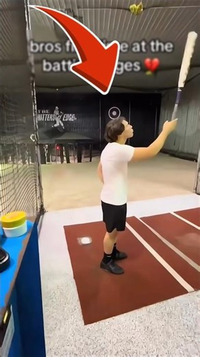 Facing a 100 MPH Pitch for the First Time 😳