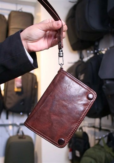 Timeless Original Leather Wallets: Perfect Gift Ideas