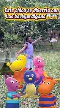 Este chico se divertía con los backyardigans