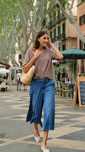 Dieses Outfit bringt Sommermode auf den Punkt: Feminin, leicht, unkompliziert. | BRAX
