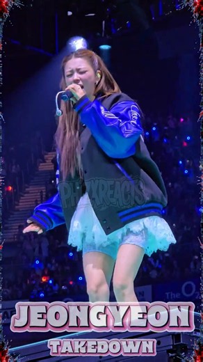 Jeongyeon [TWICE] Takedown in London, England during the This is For World Tour #fancam #kpop