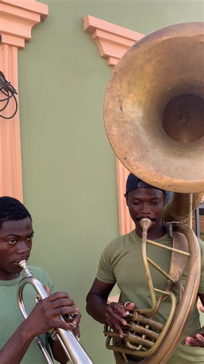 Explore Melodies with Mr. Vanguard: A Unique Experience