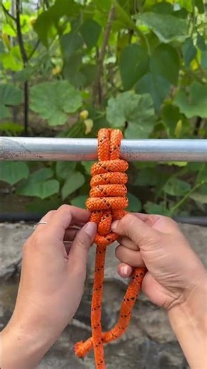 How to tie an escape rope knot