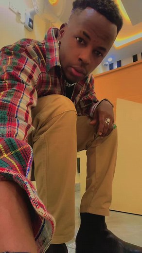 Owakabi mubakabi panda ntuse …. Live on capital fm now 91.3fm Tune in 🙏