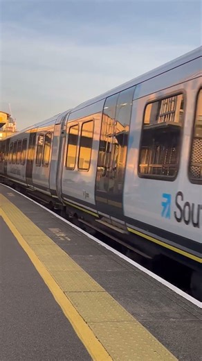 Class 159 vs Class 701 #trainspotting #train