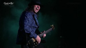 Cliche people cannot dare! System Of A Down performing 'CUBErt' off their selftitled debut album live at Rock in Rio back in 2015. I want to be A fallen ruby Guest vibrations Don't leave your seats now Happy #SystemSunday everyone! #SystemOfADown #SOAD #DaronMalakian #SerjTankian #ShavoOdadjian #JohnDolmayan | Victims Of A Down