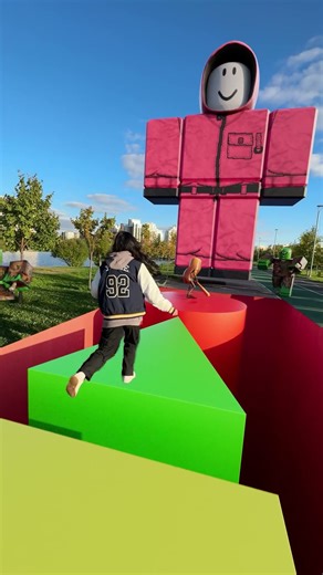 Roblox Guard PINK GUARD💀 | Squid Game #squidgame #roblox #meme