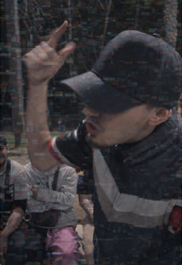 Santos vs Prodigy 4️⃣º Había una réplica pero perdí el video 🫠🫠🫠 En una batalla de rap 🎤🔥, la “réplica” es el momento clave donde respondés lo que dijo tu rival. No es solo tirar rimas porque sí… es contestar, contraatacar y dar vuelta lo que te dijeron en el momento 😮‍🔥 Si tu oponente te tira una, vos metés la réplica con ingenio, punchlines y presencia. Ahí se gana respeto 👀 La diferencia entre un freestyle normal y una buena réplica es que está conectada directamente con el ataque del