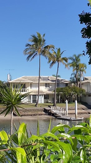 Exploring My 2000s Nostalgia: H2O Edits in Gold Coast, Australia