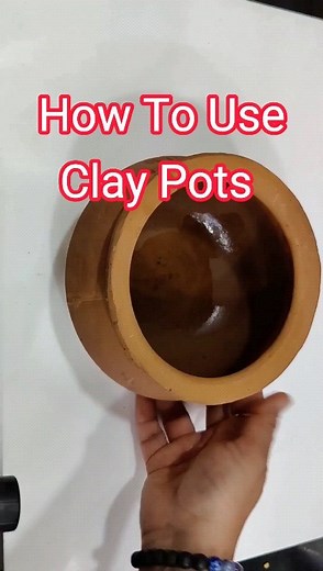 70 reactions | How To Use Clay Pots For Cooking #claypot #howtouseclaypotforfirsttime #mittikebartan #mittikebartanmaikhana #reels #reelsinstagram #instagramreels #trending #trendingreels #instagrammer #instareels #reelinstagram #reelinsta | Sonia Gidwani | Facebook