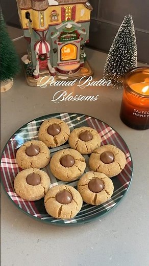 Peanut Butter Blossoms Recipe🎄🧈 #christmasrecipe #cookierecipes