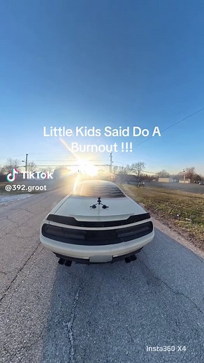 First Burnout since the exhaust change sounds nasty ‼️‼️‼️#burnout #hellcat #supercharged #707hp #345 #392 #srtfam #srtgang #srt #dodgechallenger #mopar #scatpack #fyp #dodge #engine #carmeet #supercar