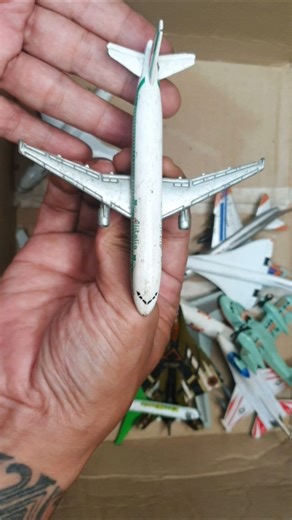 Diecast model airplane airlines plane collection #diecast #airlines #plane #airplane