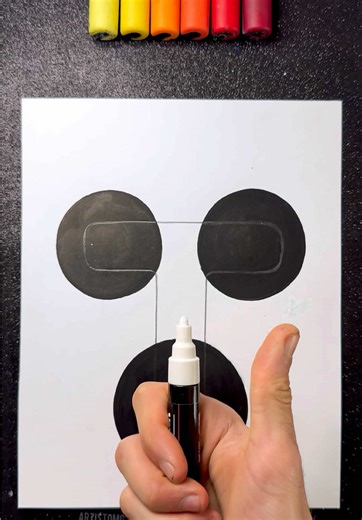 Stained Art with Mop’r Marker! 🖤 “T” with Neon Lights! ⚡️ So Satisfying Lettering! 😍 #artistomg #lettering #viralart