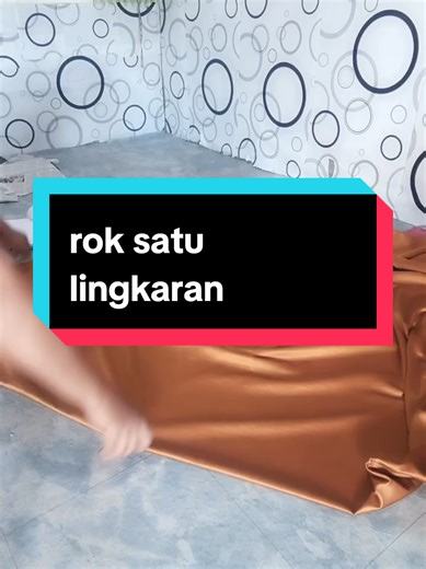 klik 👉@Flora Penjahit Kebaya tutorial rok satu lingkaran #tutorialroksatulingkaran #guntingkainJLD #guntingkain #gunting