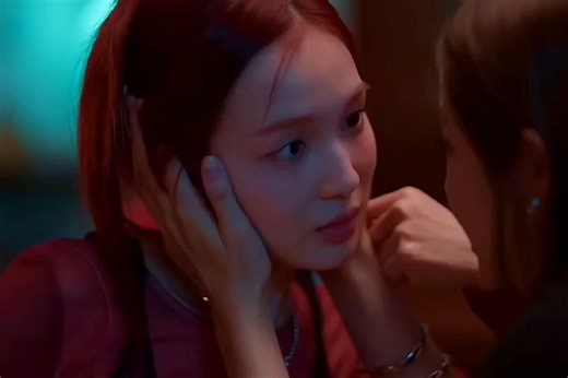 We lwk moved on from this too fast bro. like if 3/4 years ago you would’ve told me I’d see THE Namtan Tipnaree and THE Love Pattranite make out on my screen, I would’ve laughed in ur face.