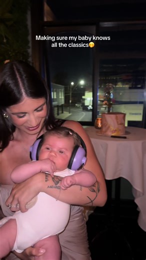 Classic Kourabiedes Recipe by Renee Pretorius