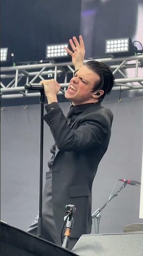 ‪@yungblud‬ singing changes for Ozzy 🖤 #yungblud #blacksabbath #ozzyosbourne #rock #yungbludarmy #bhc
