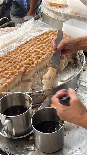 Yummy 😋 Street Snack 🍰 in China 🇨🇳 #snacks #viral #shorts