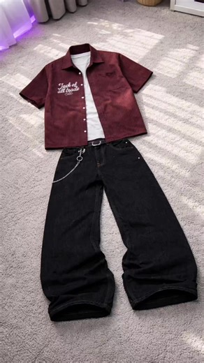 Stylish Outfit Inspiration with Striped Shirt and Jeans