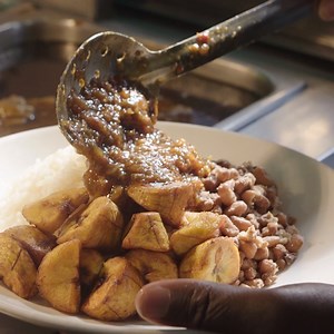 134K views · 565 reactions | "We want everyone to experience the Nigerian flavours we provide”. Aso Rock are here to tell you why their food is so delicious and full of flavour. Find out how Uber Eats is providing funding, education and mentoring for Black restaurant owners: https://bit.ly/3BosiKV. #bringit #ubereatsuk | Tastemade UK | Facebook