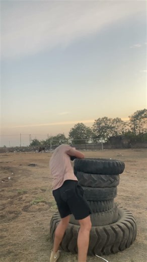 Please don’t forget hug practices🥊 #motivation #boxing #thaiboxinglife #fullpunch #boxingexercise