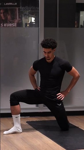 Every Footballer Needs This Stretching Routine 💪⚽#schorts