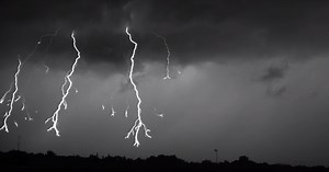 This is What Lightning Looks Like at 7,000 Frames Per Second