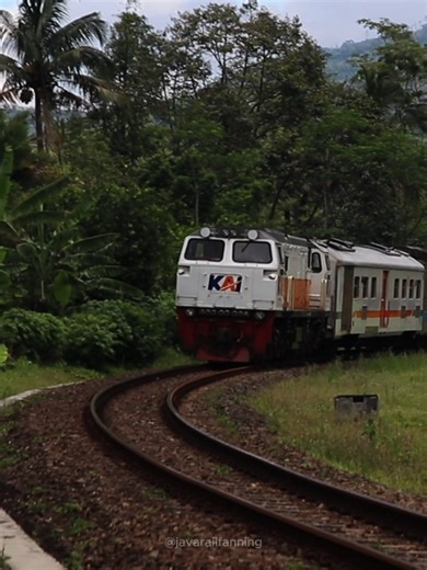 Exploring the Taksaka Executive Train Experience