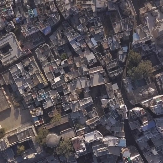 Udaipur's Lake Palace, appearing to float on Lake Pichola, secretly sheltered European families during the Sepoy Mutiny of 1857, thanks to Maharana Swaroop Singh's protection. #Udaipur #LakePalace #CityOfLakes | Japan Art & Architecture | Facebook