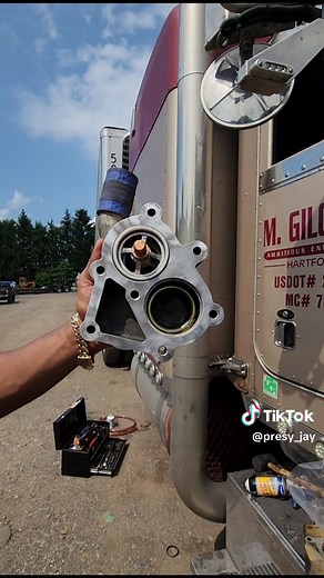 Changing the thermostats on a C15 Caterpillar #Thermostats #Peterbilt379 #600HP #Caterpillar6nz #JakeBrake #LoudJakeBrake #LoudTruck #StraightPipe #Owner #OwnerOperator #18Speed #TruckDriver #TruckerTok #TruckerLife #God #Faith #TruckingIsLife #OverTheRoad #ForYouPage #TruckStop #SoAmbitious #ManOnAMission #CatPowered #BlackSmoke #LargeCar #Peterbilt #Tiktok #Trucker #Truckers #TruckersOnTiktok #America #FloatingGears #Upshifting #Downshifting #TruckersOfTiktok #CdlLife #fyp #Viral #Trending #Th