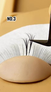 How to use super Bonder correctly? Watch this video👀👀👀 Follow me for more lash tips All lashes 25% OFF🥳🥳🥳 💕All loose fans Up to 30% OFF💕 Shop video products in my bio link 🌟 💕First order over $79 get free shipping code:FREE💕 Don’t forget to check our app kolybel lash😘 . . . . . . . #handmadefans #premadefans #lashfans #animelashes #animelash #volumelashes #wispylashes #wispylashextensions #ᴡɪsᴘʏʟᴀsʜᴇs #lashartist #lashartistry #lashart #lashproducts #lashtechnician #lashonlash #LashT