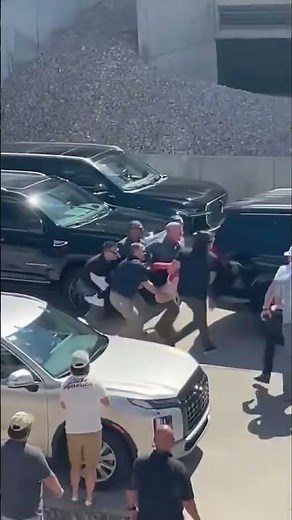 Charlie Kirk’s Security Team Swiftly Protects Him, Securing Neck During SUV Evacuation
